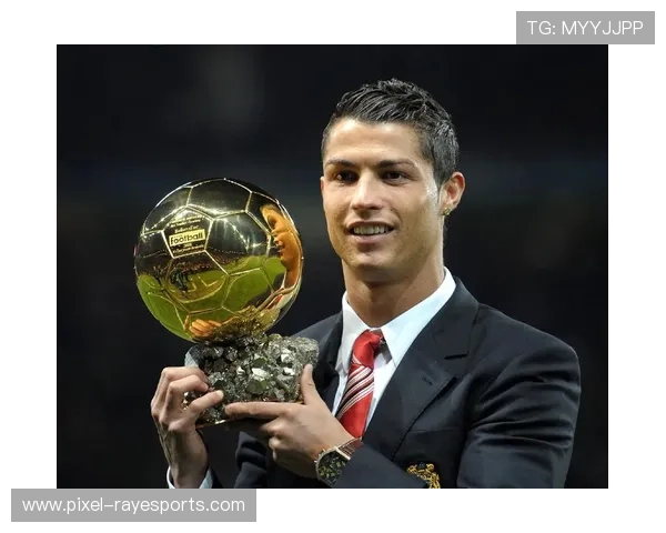 足球历史上33号球星的传奇足迹与辉煌瞬间解析