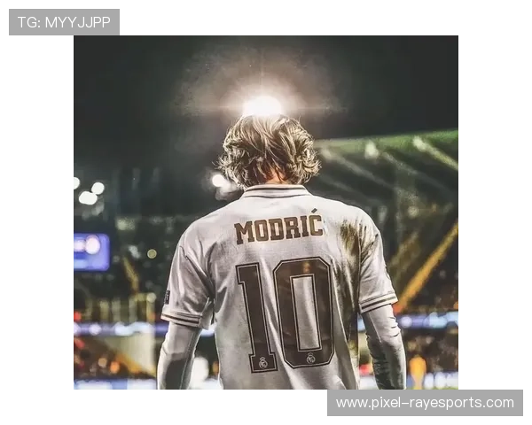 足球球星遭恶意踢头像事件引发热议 社交媒体与球迷争议不断